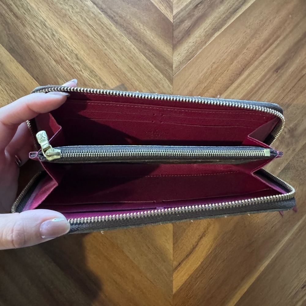 Authentic Louis Vuitton Monogram Clemence Wallet - Fuchsia - Picture 6 of 12